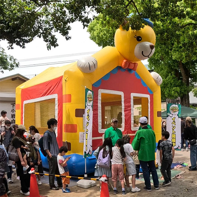 エアー遊具クマさん